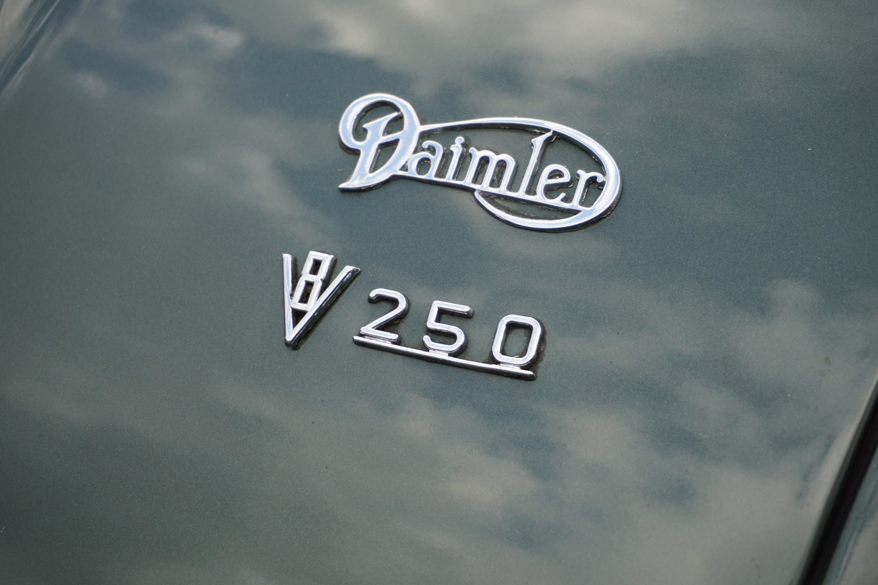 Daimler 250 V8 (Jaguar Mark II)