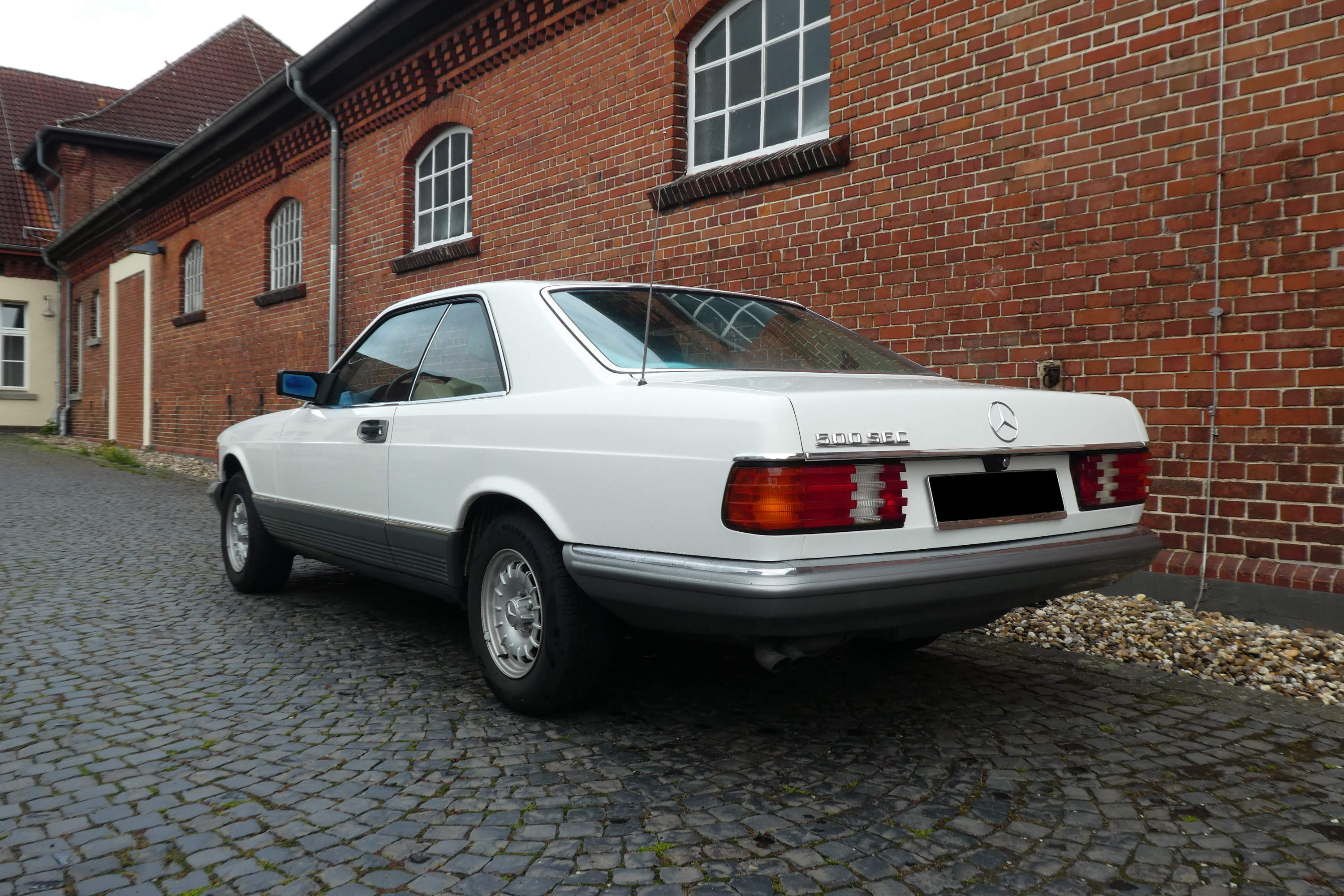 Mercedes-Benz 500 SEC (C126)