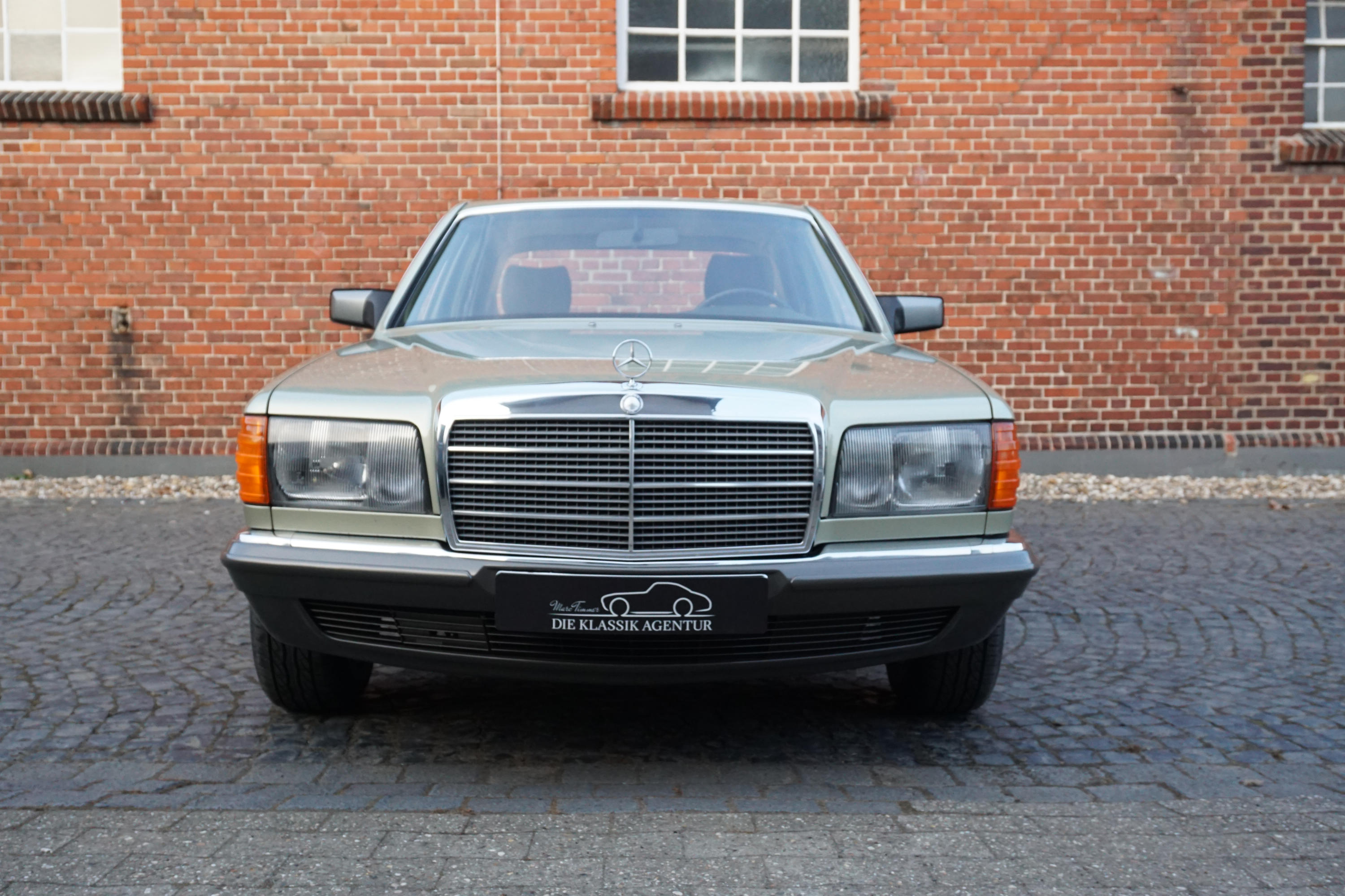 Mercedes-Benz 380 SE (W126)