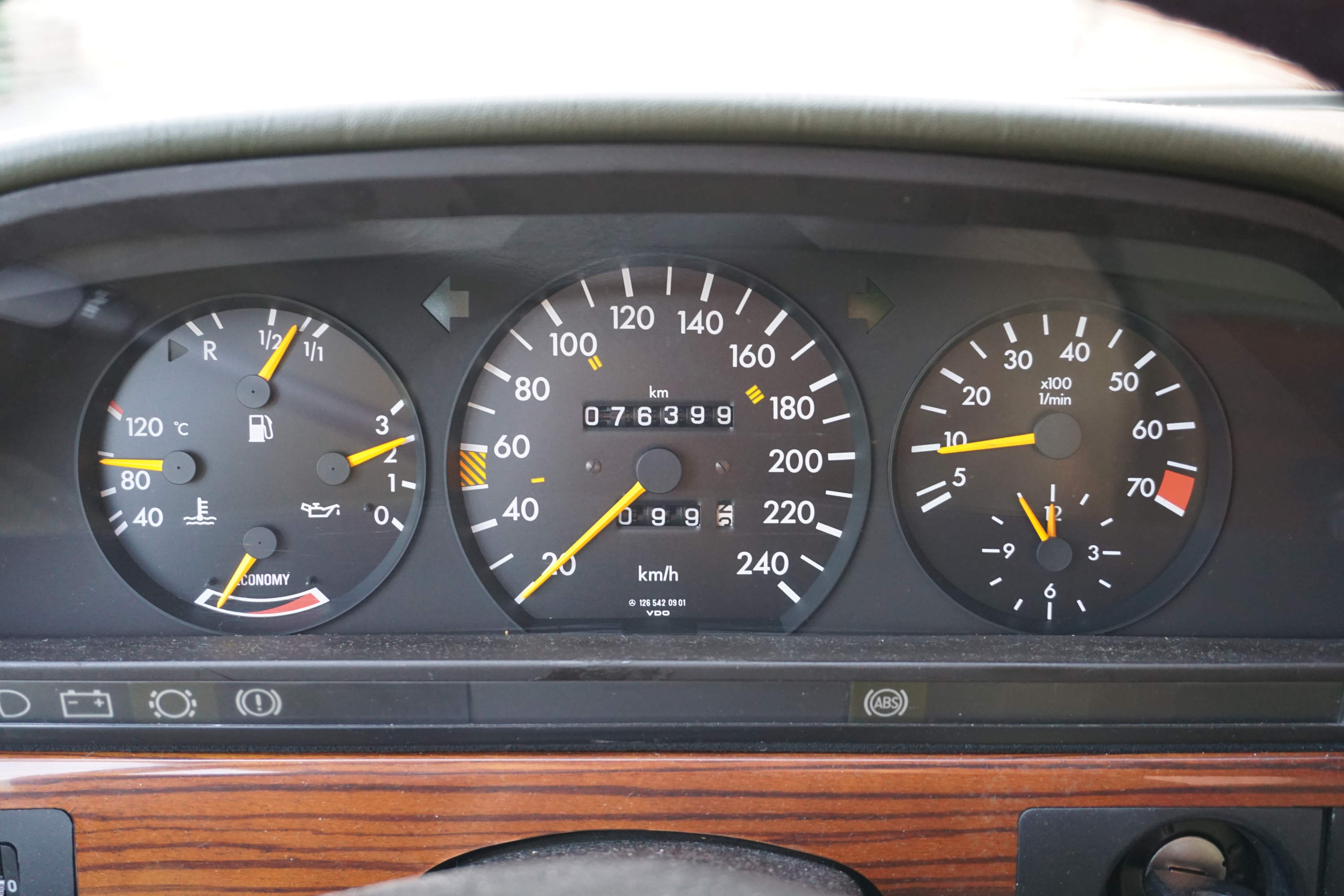 Mercedes-Benz 380 SE (W126)