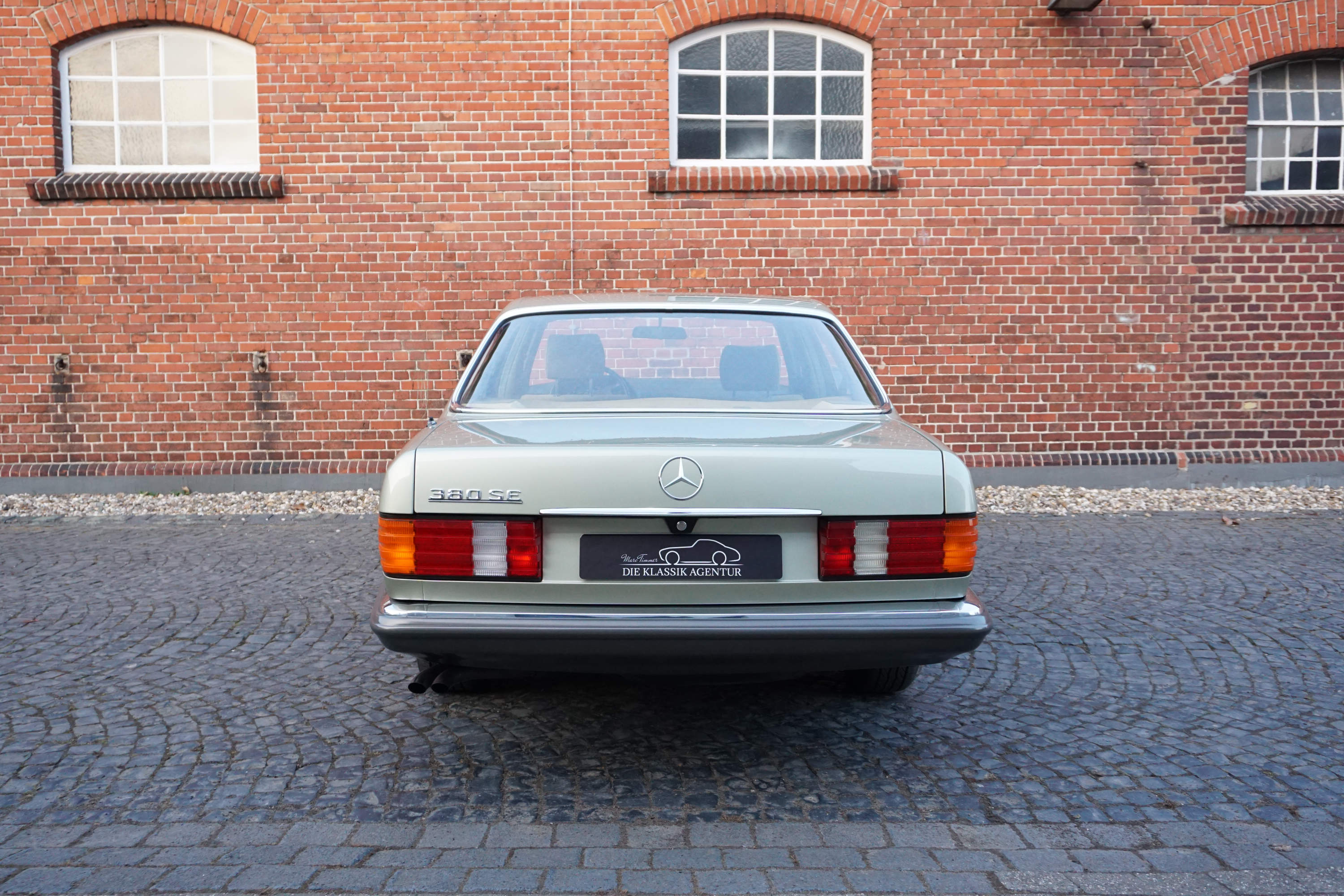 Mercedes-Benz 380 SE (W126)